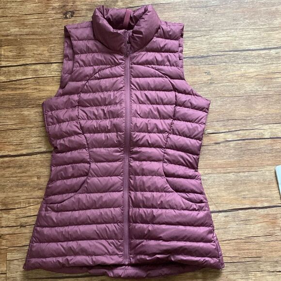 Size 2 Plumful Lululemon Pack It Down Vest - Picture 2 of 4